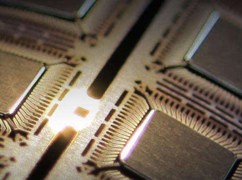 Crystal-Optech adheres to strategic deployment of diversified development and strives to become a world class precision optoelectronics technology enterprise.