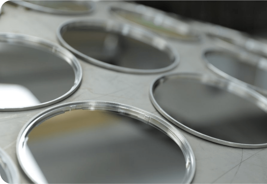 Over the past several years, Lumus has developed optimal supply chain partners like Quanta Computer and SCHOTT whom we have co-developed the production processes of our 2D expansion waveguides.